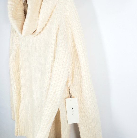 Cozy Over Sized Cream Knit Sweater Size M/L Nwt - Picture 1 of 5